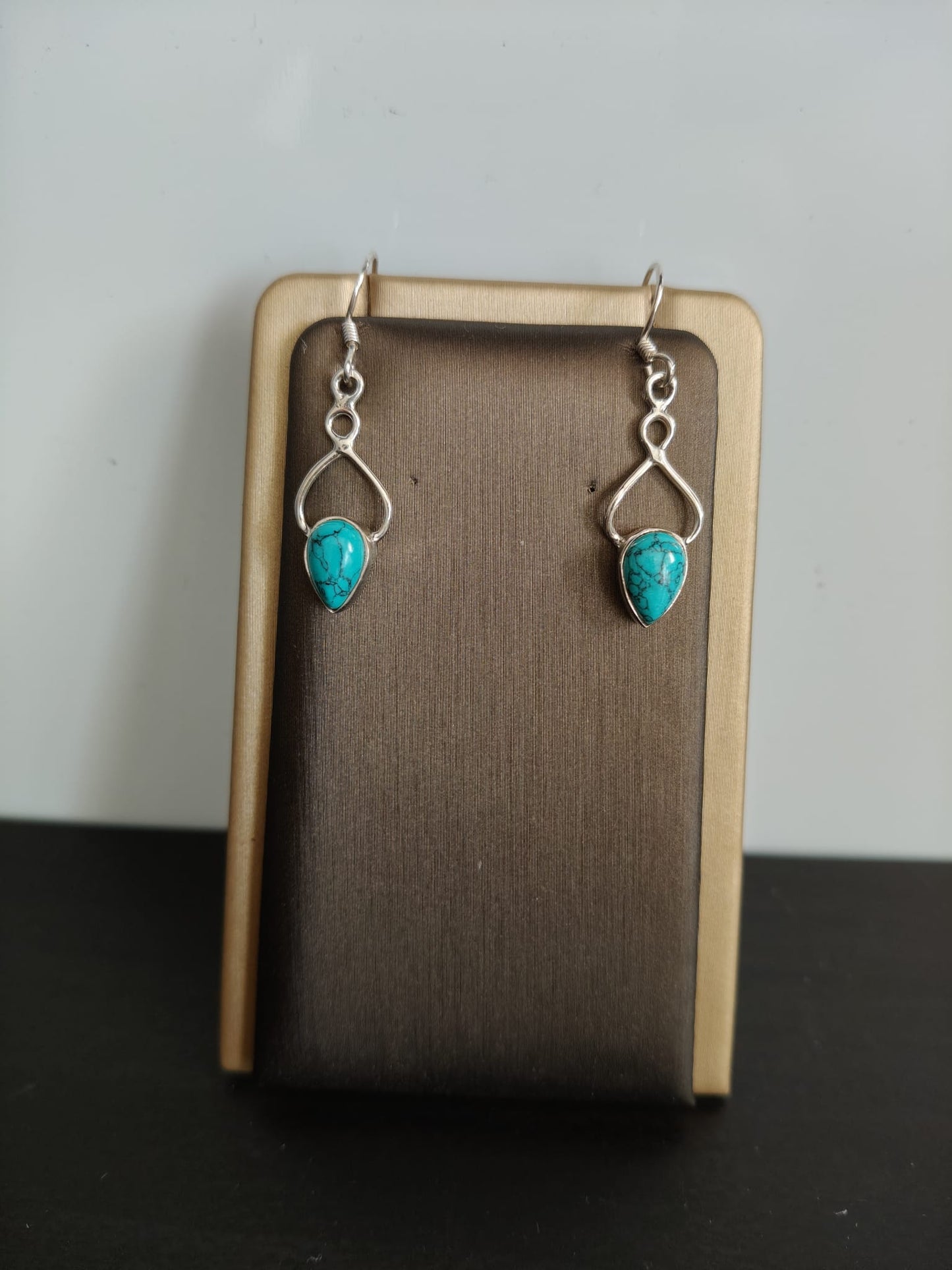 Boucles d'oreilles en argent sterling avec pierre turquoise naturelle