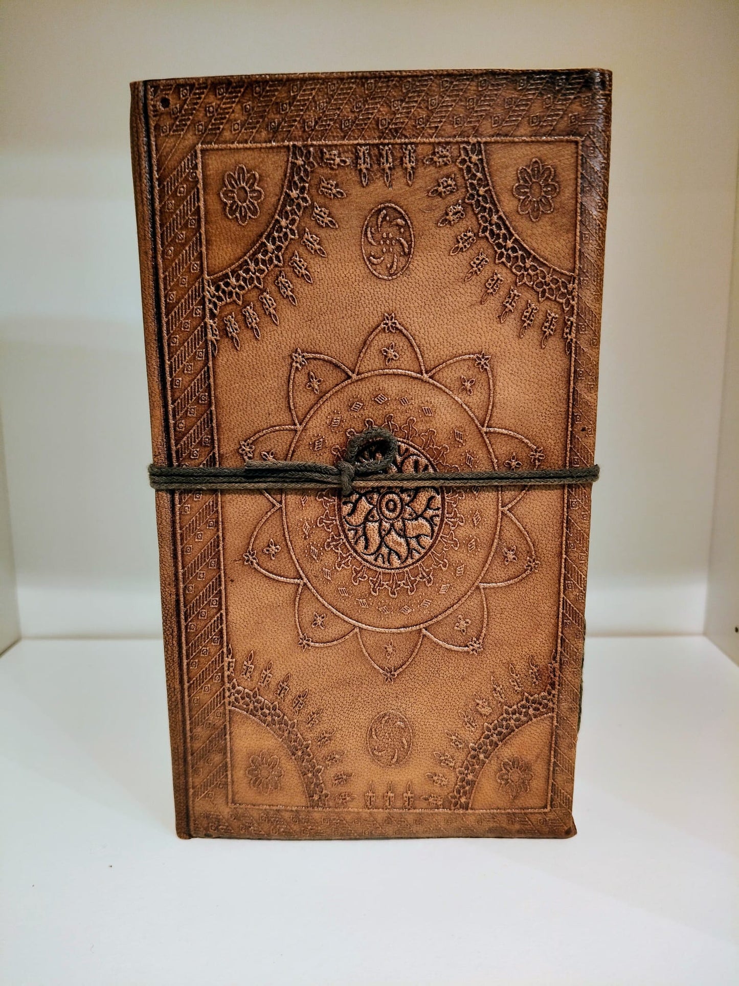 Carnet en cuir symbole Trisquel 22,5x12,5cm