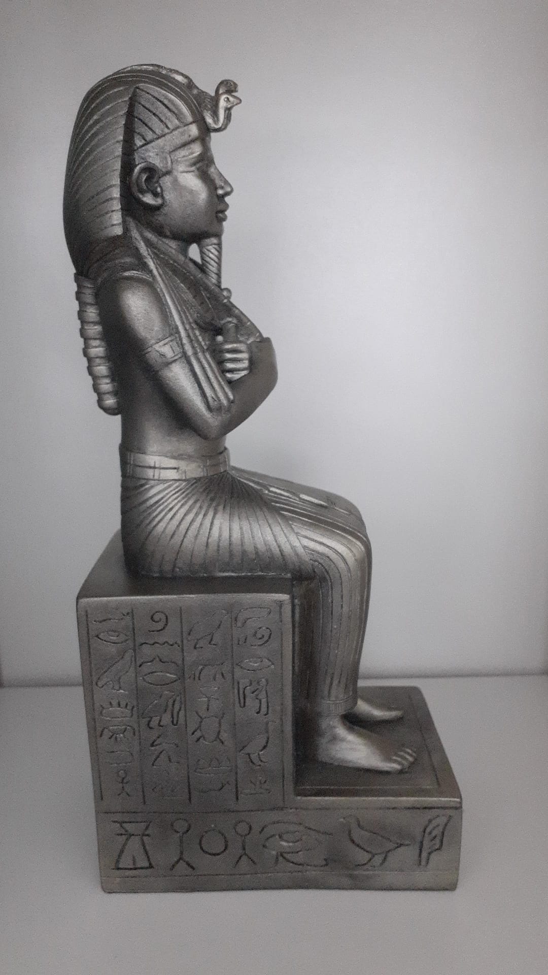 Figurine en résine de Toutankhamon