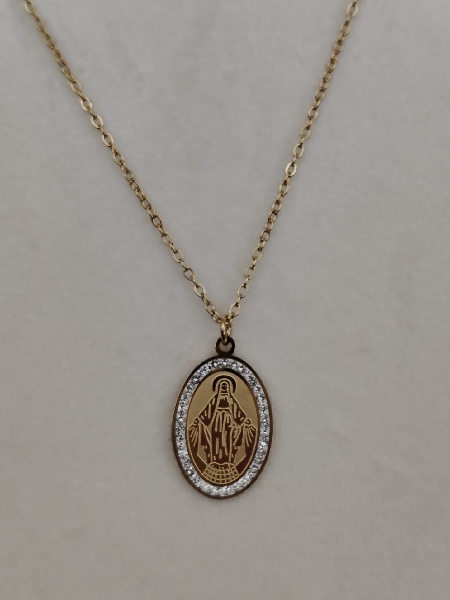 Pendentif en acier inoxydable de la Vierge Miraculeuse