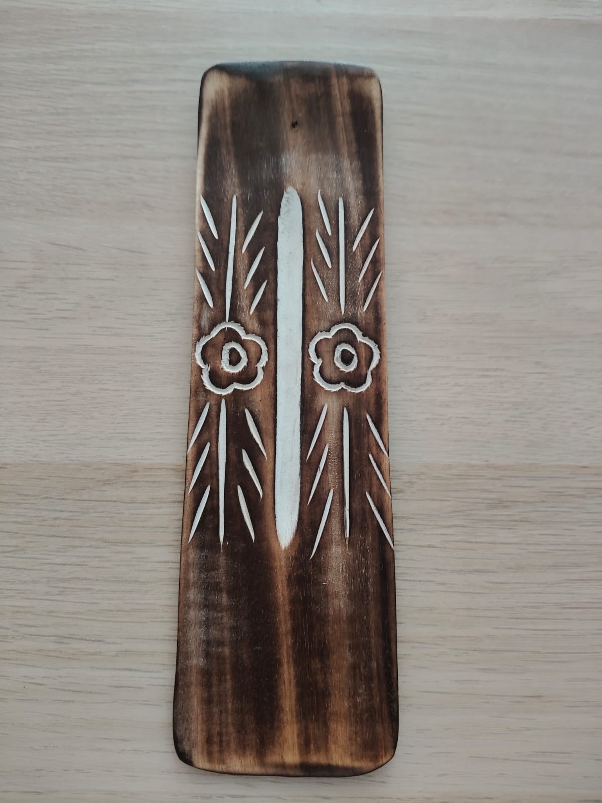 Brûle-encens sculpté 25x7cm