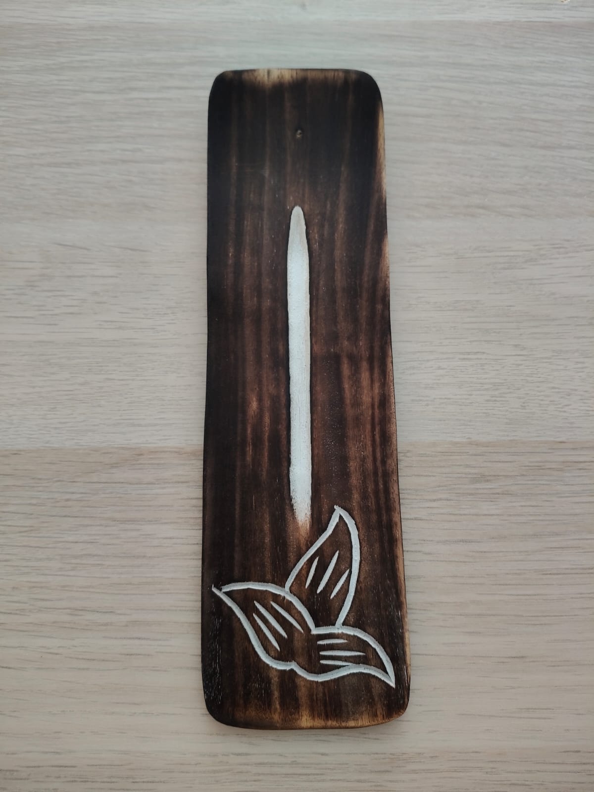 Brûle-encens sculpté 25x7cm