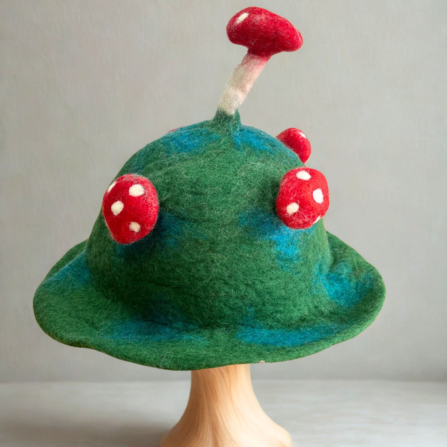 Felt mushroom hat - Mountain moss green