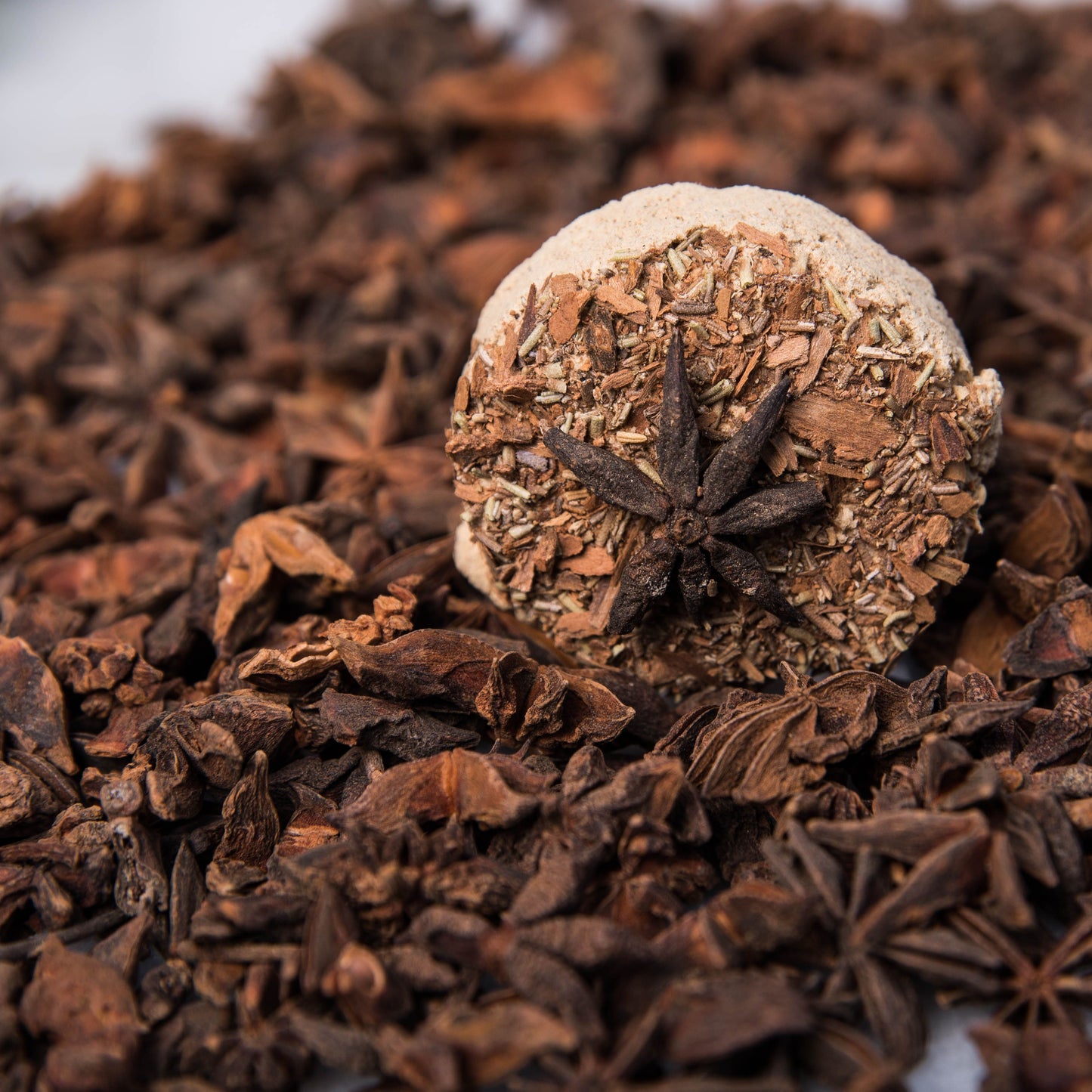 Resin Incense Tablets x 4 Anise, Cinnamon and Rosemary