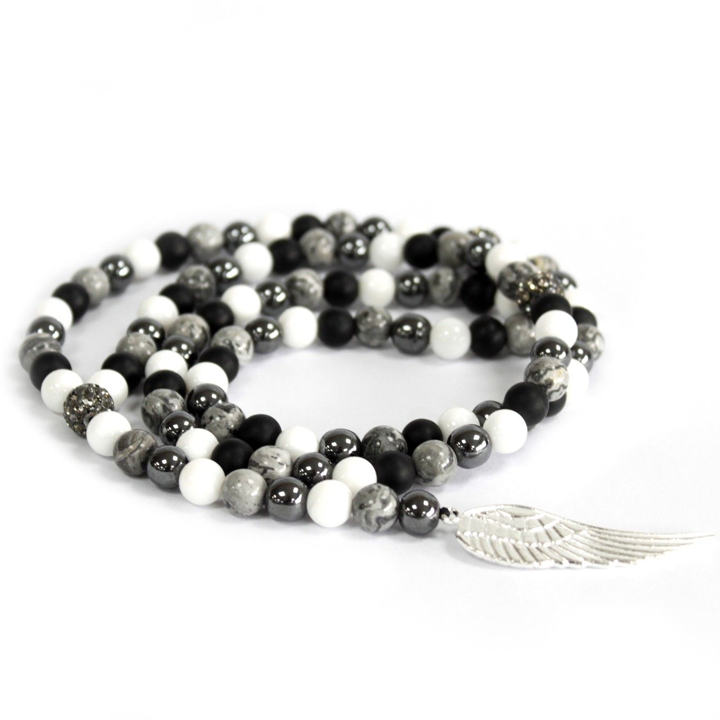 Collier en pierre précieuse d'aile d'ange et d'agate grise