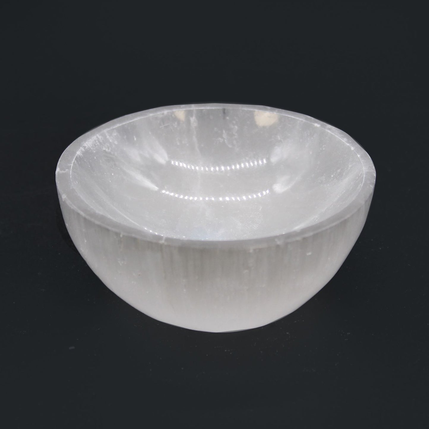 Round selenite bowl - 8cm