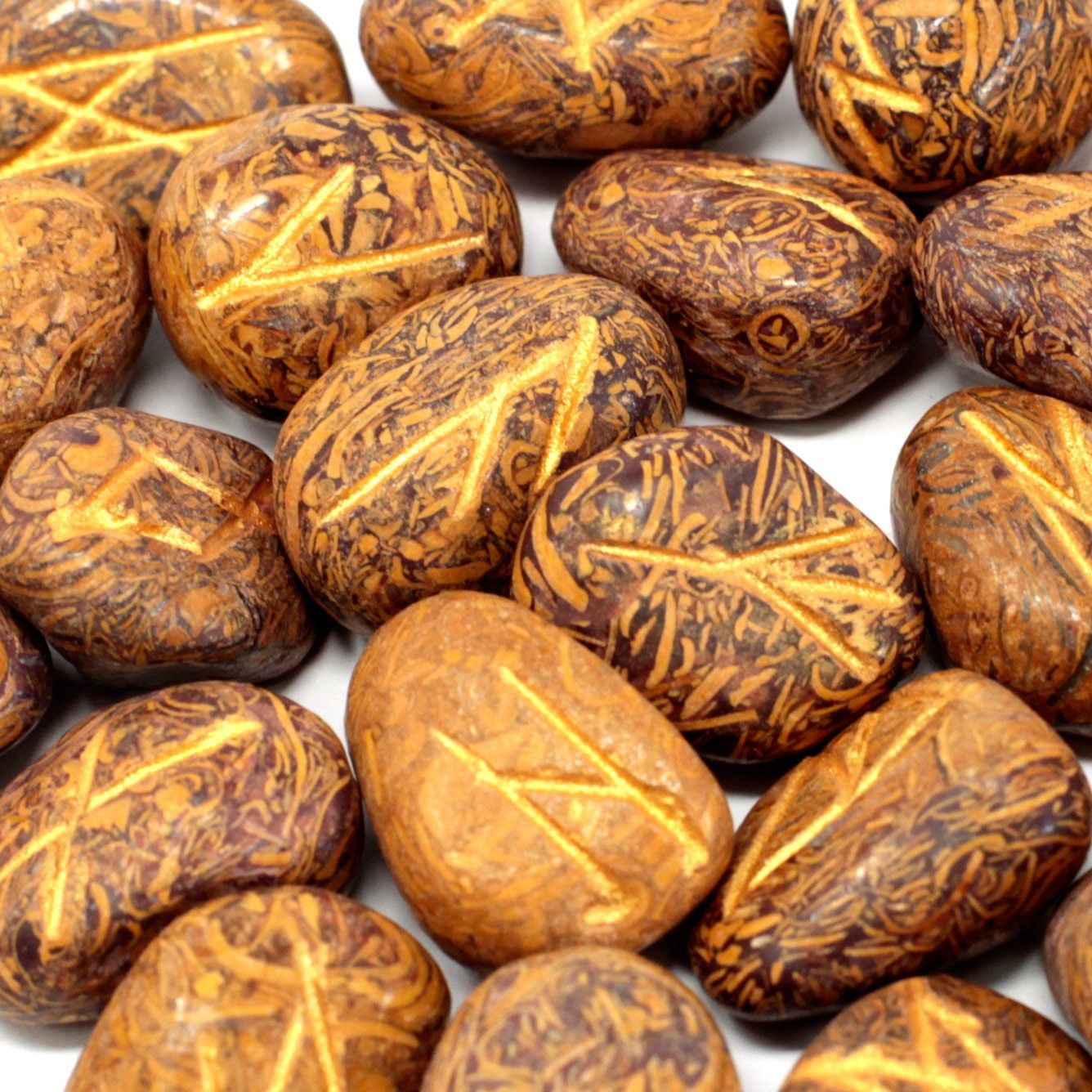 Indian Rune Set in a Bag - Jasper Serpent