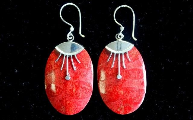 Silver and coral earrings - Oval