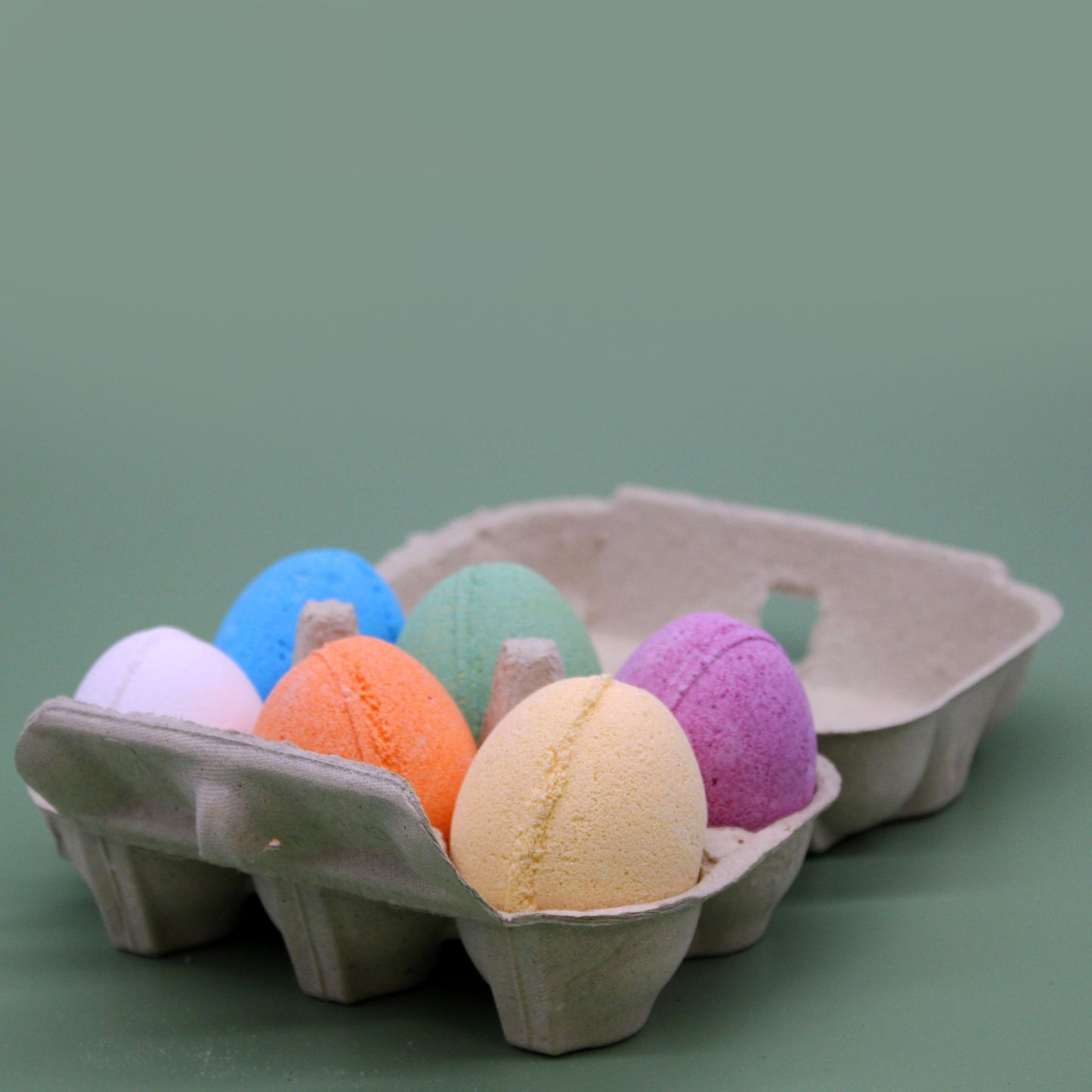 Bomba Huevo Mango en Caja de Huevos