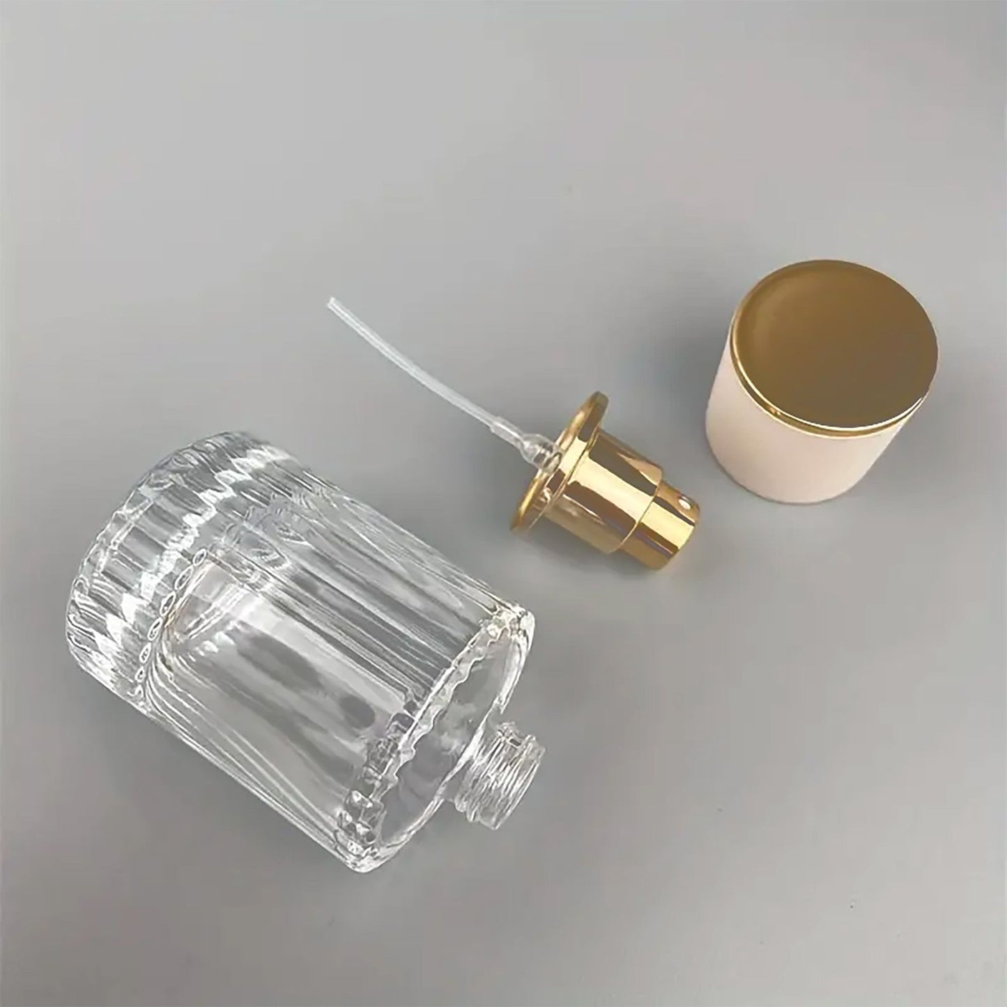 Frascos de vidrio para perfume con pulveridaor y tapa blanco 50 ml