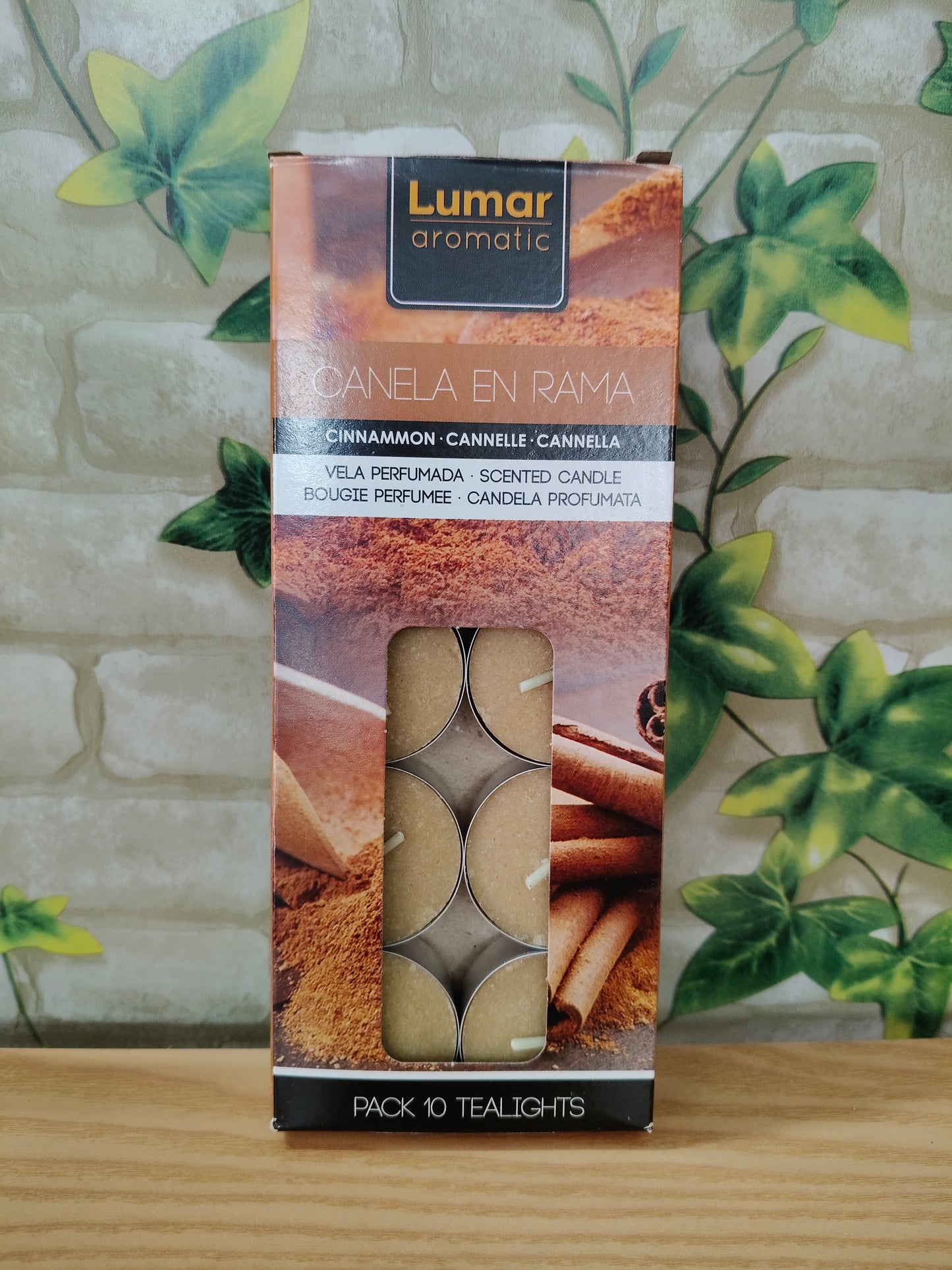 Pack of 10 Lumar cinnamon stick scented tea lights