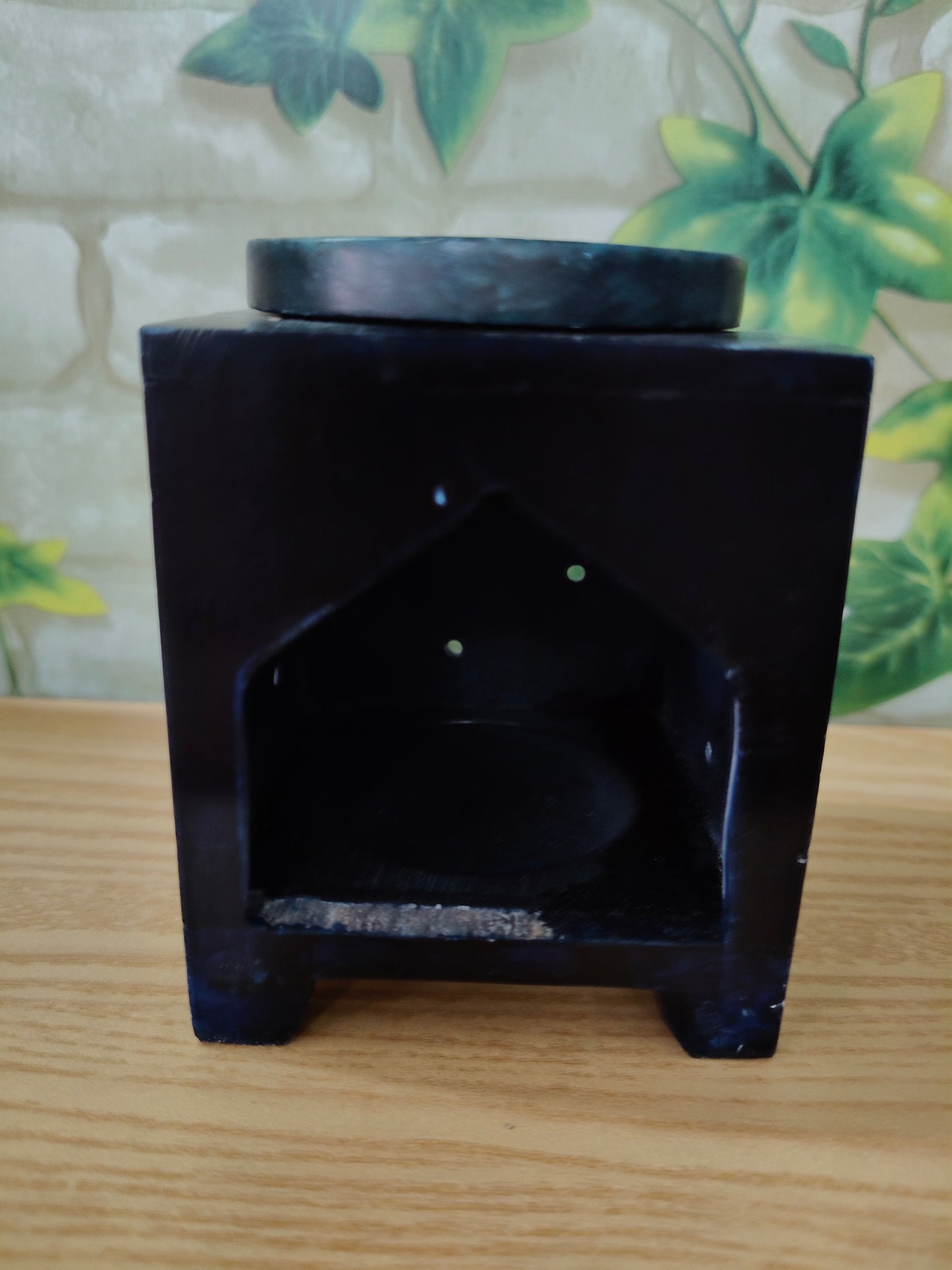 Stone burner for essential oils, flower design