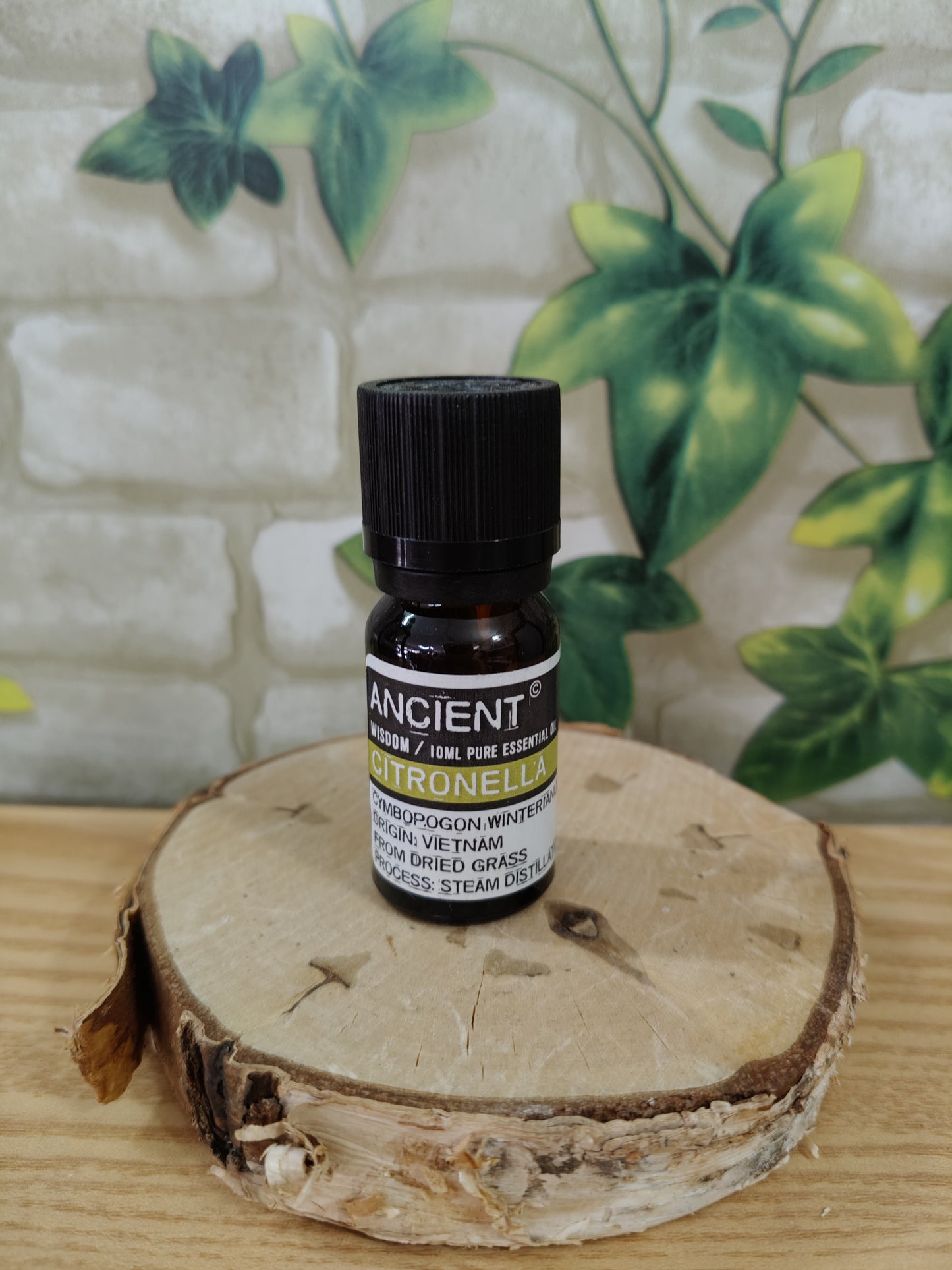 Huile essentielle ancienne de citronnelle