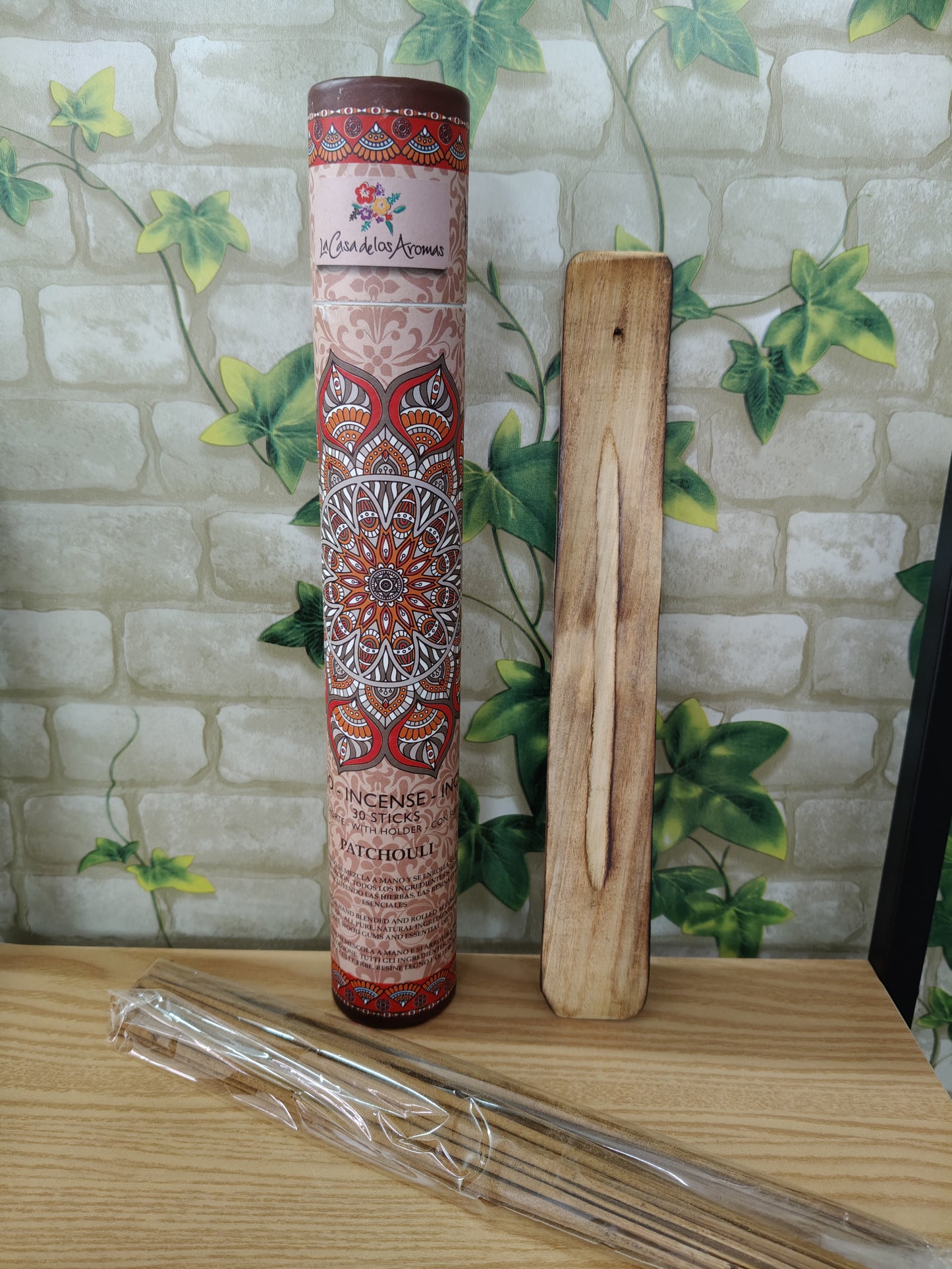 Encens Patchouli + Brûleur à bois Karma Scents 30 bâtonnets