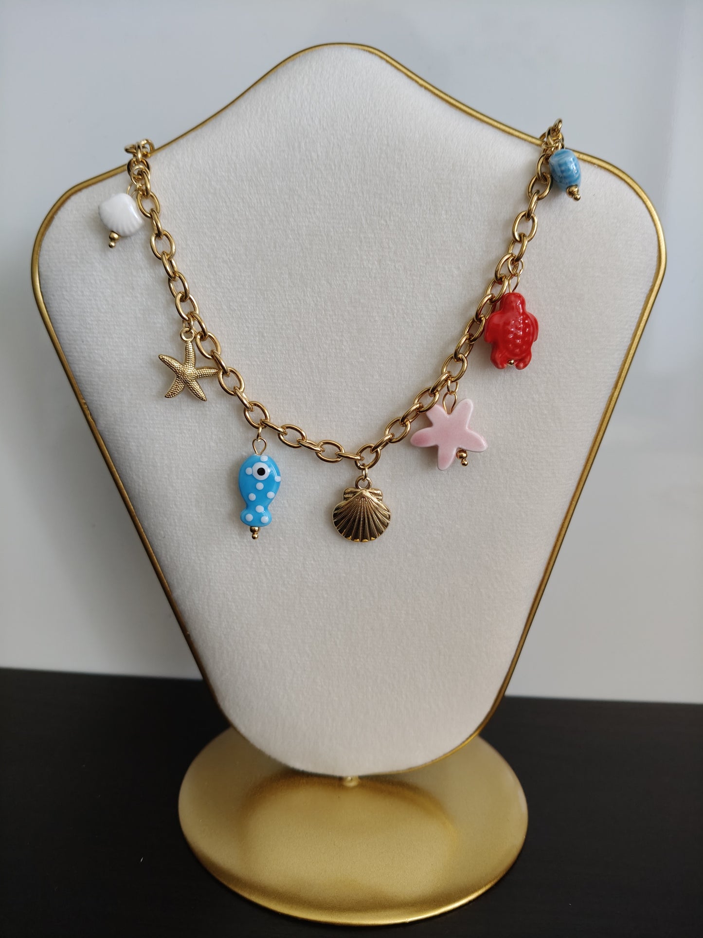 Collier en acier inoxydable avec breloques