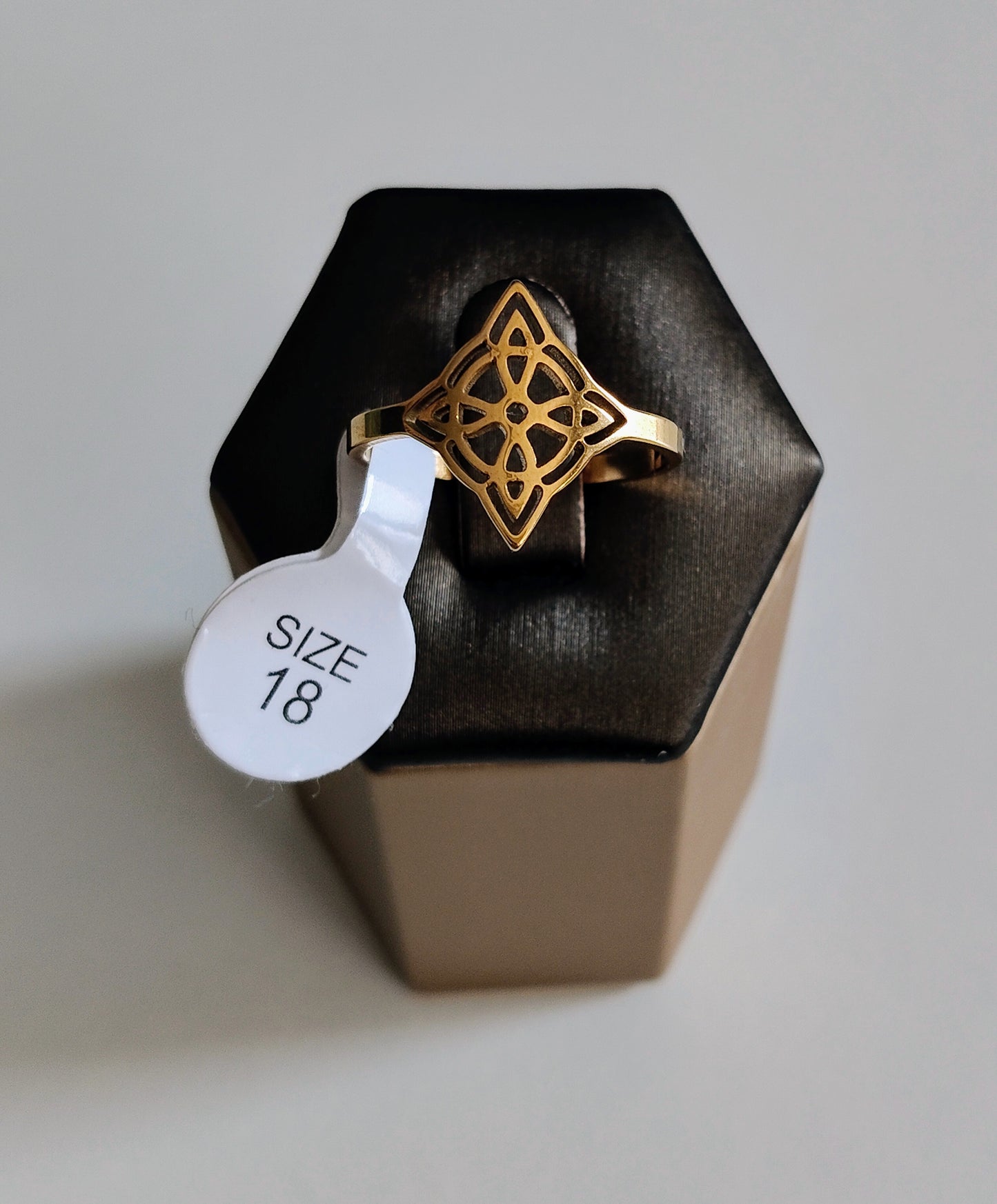 Witch's knot ring, stainless steel, size 18 (adjustable)