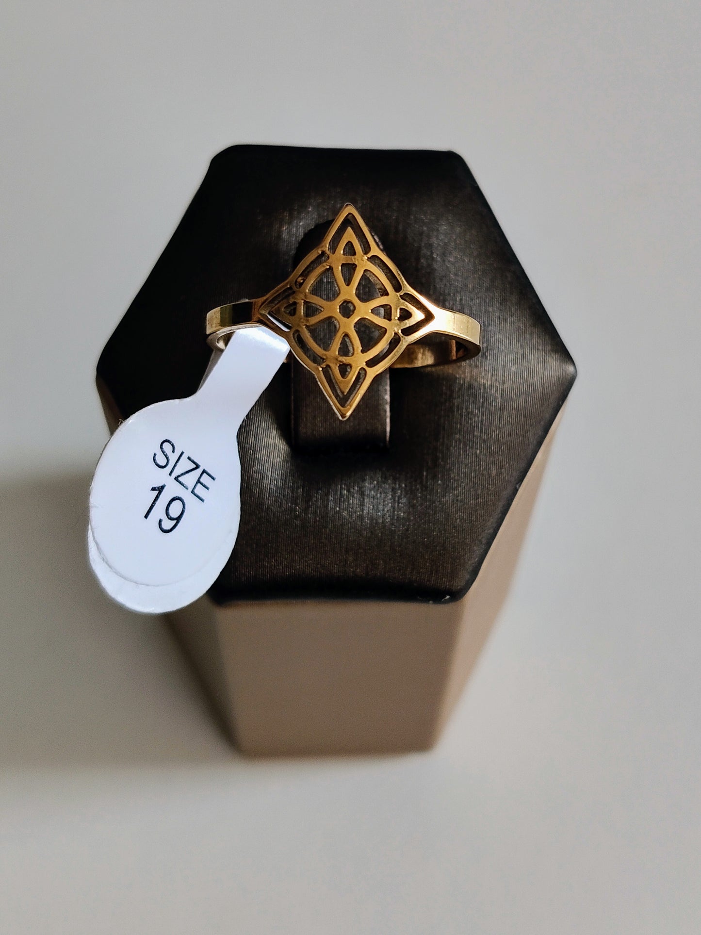 Stainless steel witch's knot ring, size 19