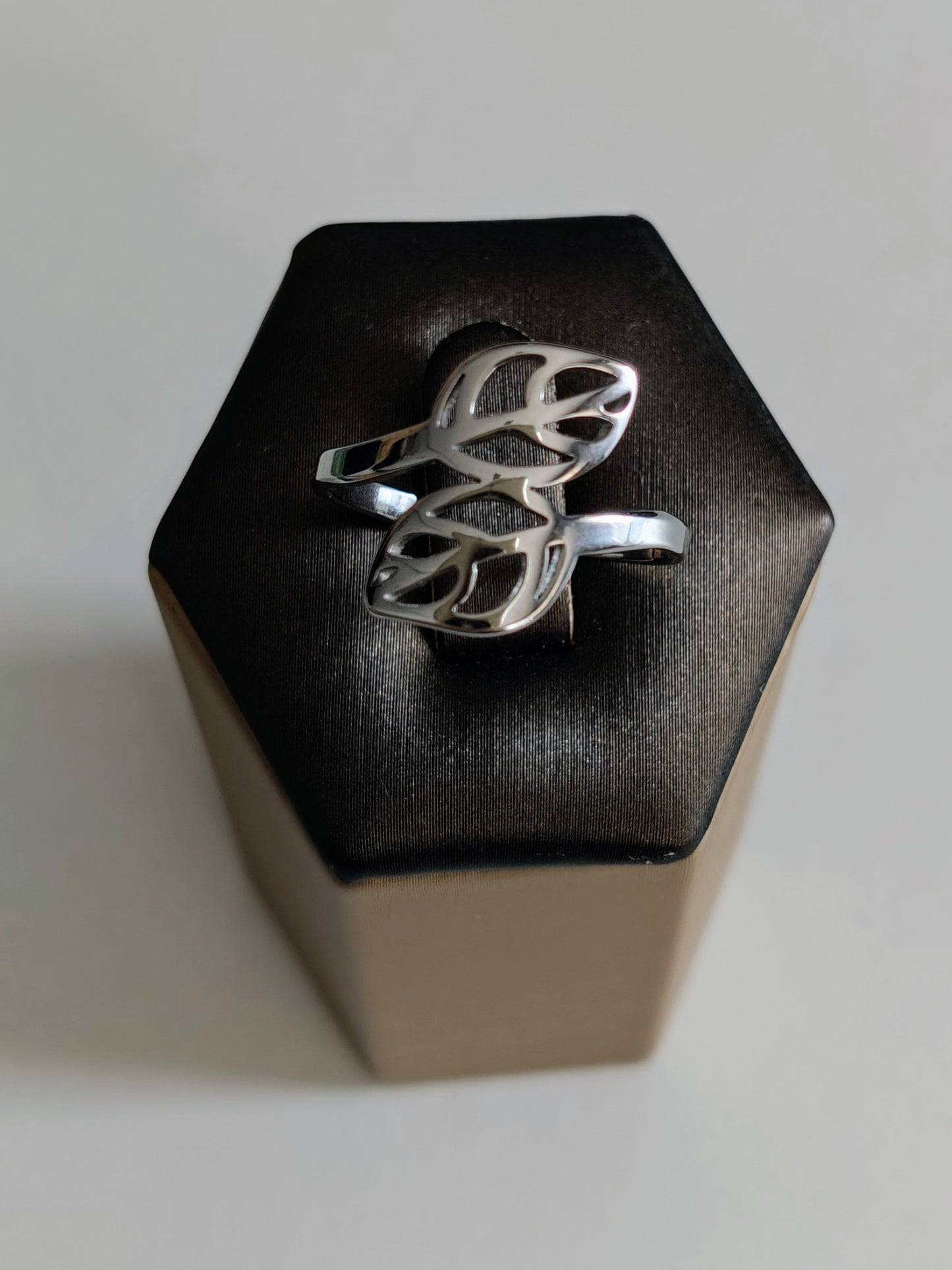 Stainless steel leaf ring (adjustable)