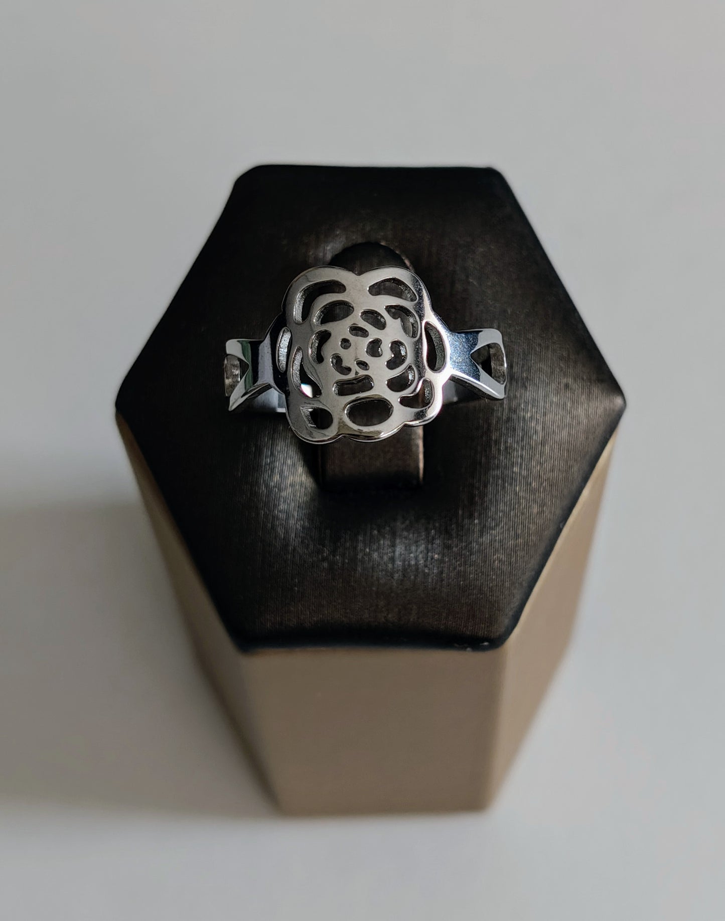 Anillo flor acero inoxidable (regulable)