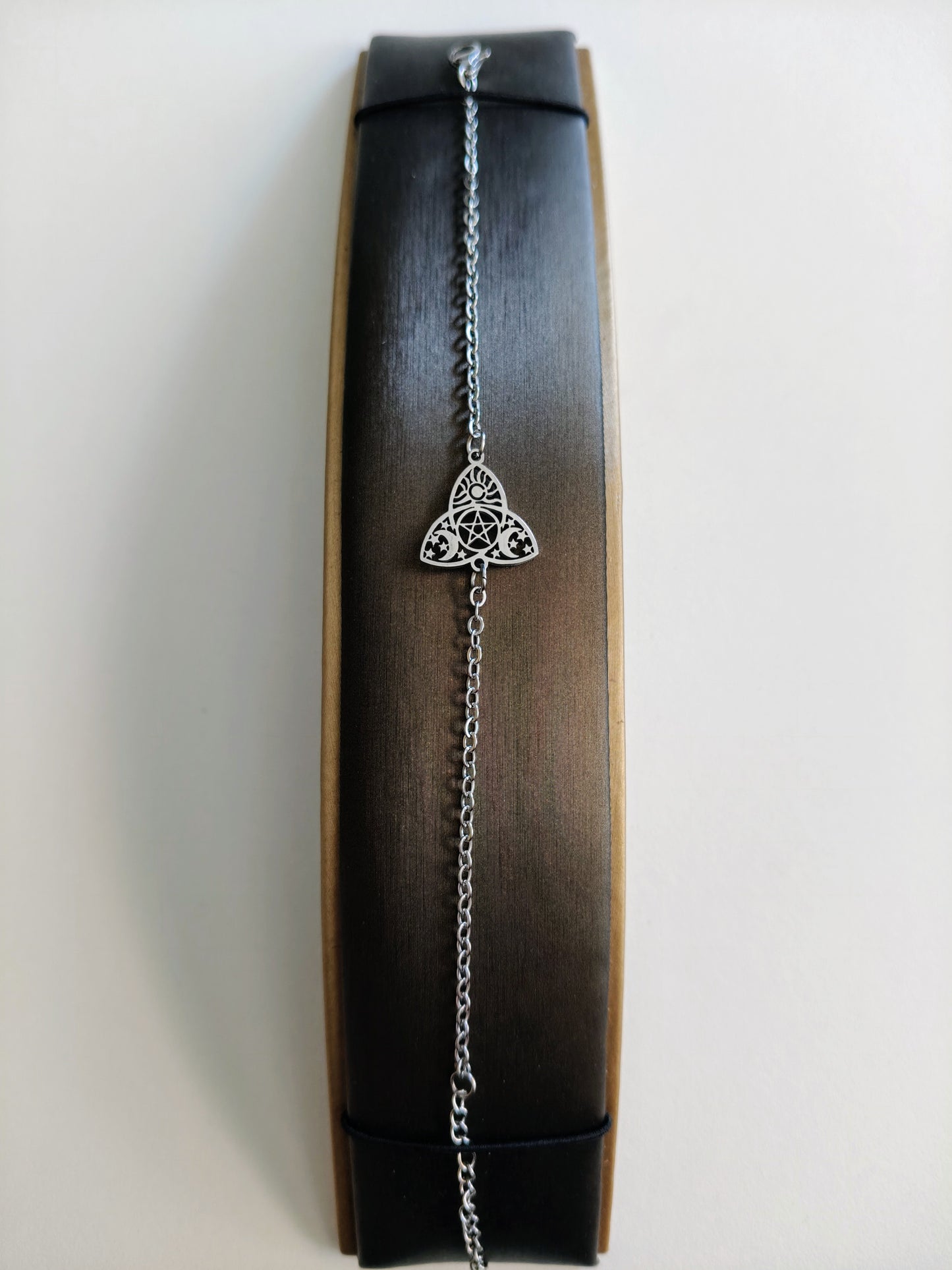 Triqueta stainless steel bracelet