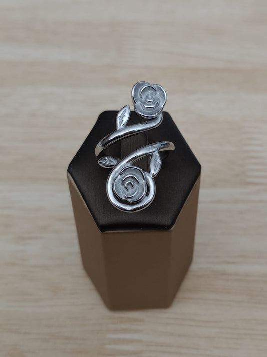Anillo de acero inoxidable Rosas