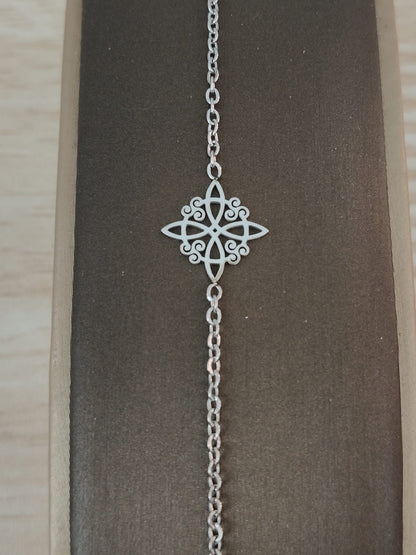 Pulsera acero inoxidable Nudo de brujas con Trisquel