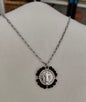 Colgante acero inoxidable medalla de San Benito con piedra Ónix