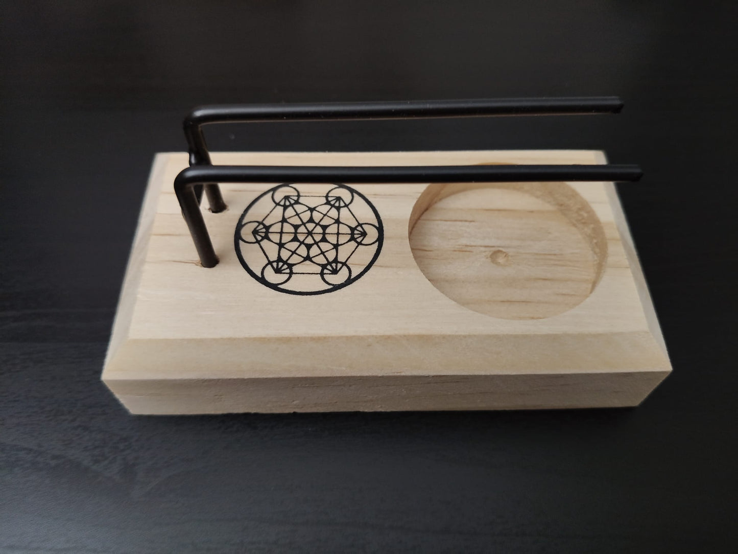 Soporte de Madera para Palo Santo con grabados
