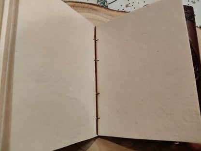 Carnet en cuir symbole Triquetra 15x11,5 cm