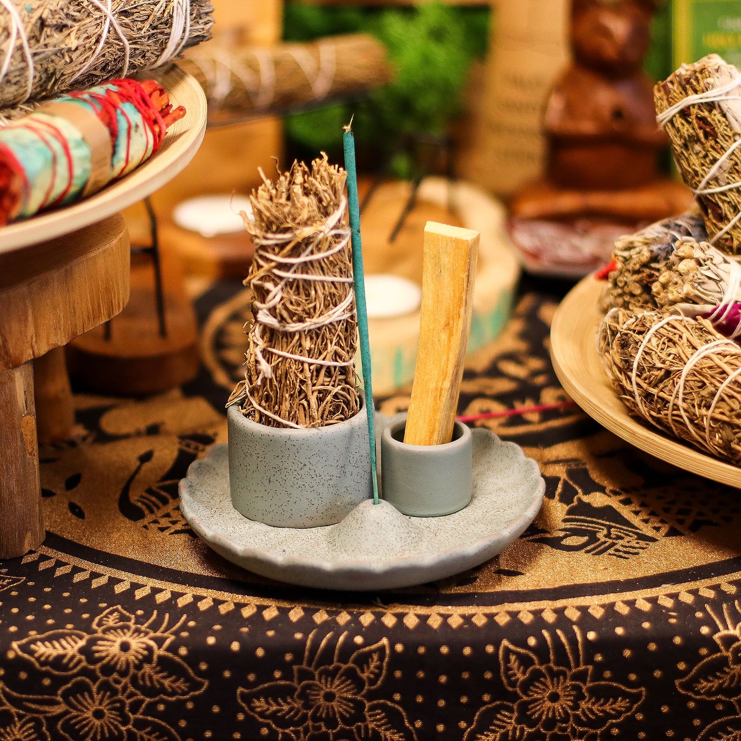 Ceramic holder for Palo Santo and Incense - Lotus Flower - Blue