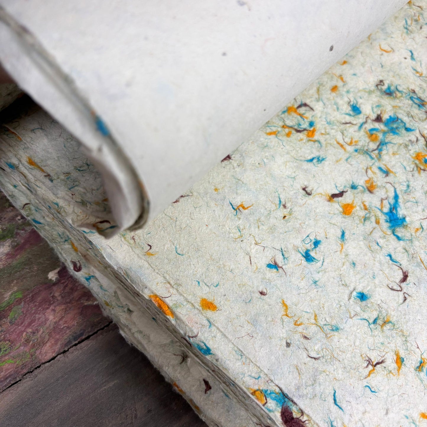 Papier cadeau artisanal Lokta - Coton vert