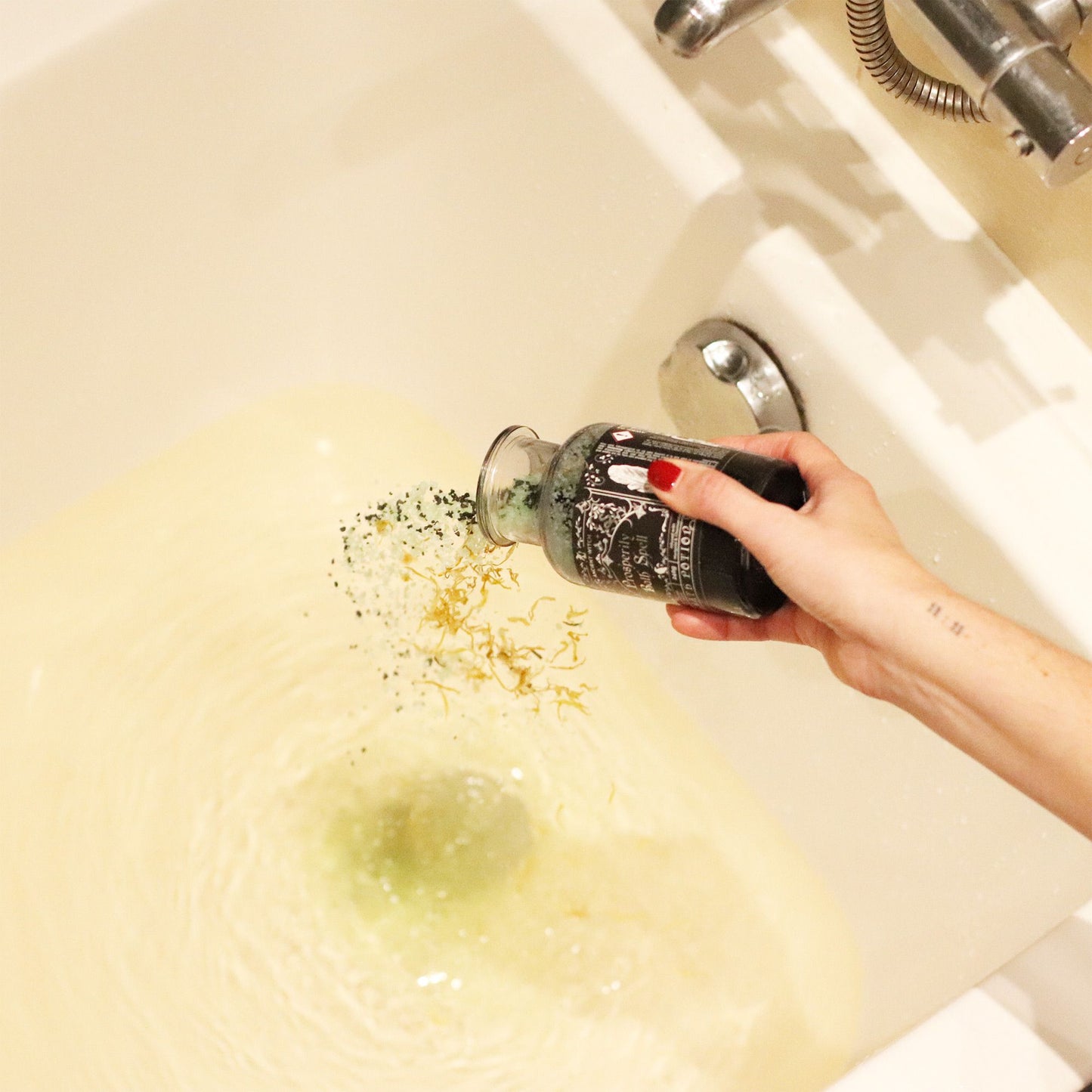 Ancient Witch Bath Spell Potion and Aventurine Crystal Amulet - Prosperity