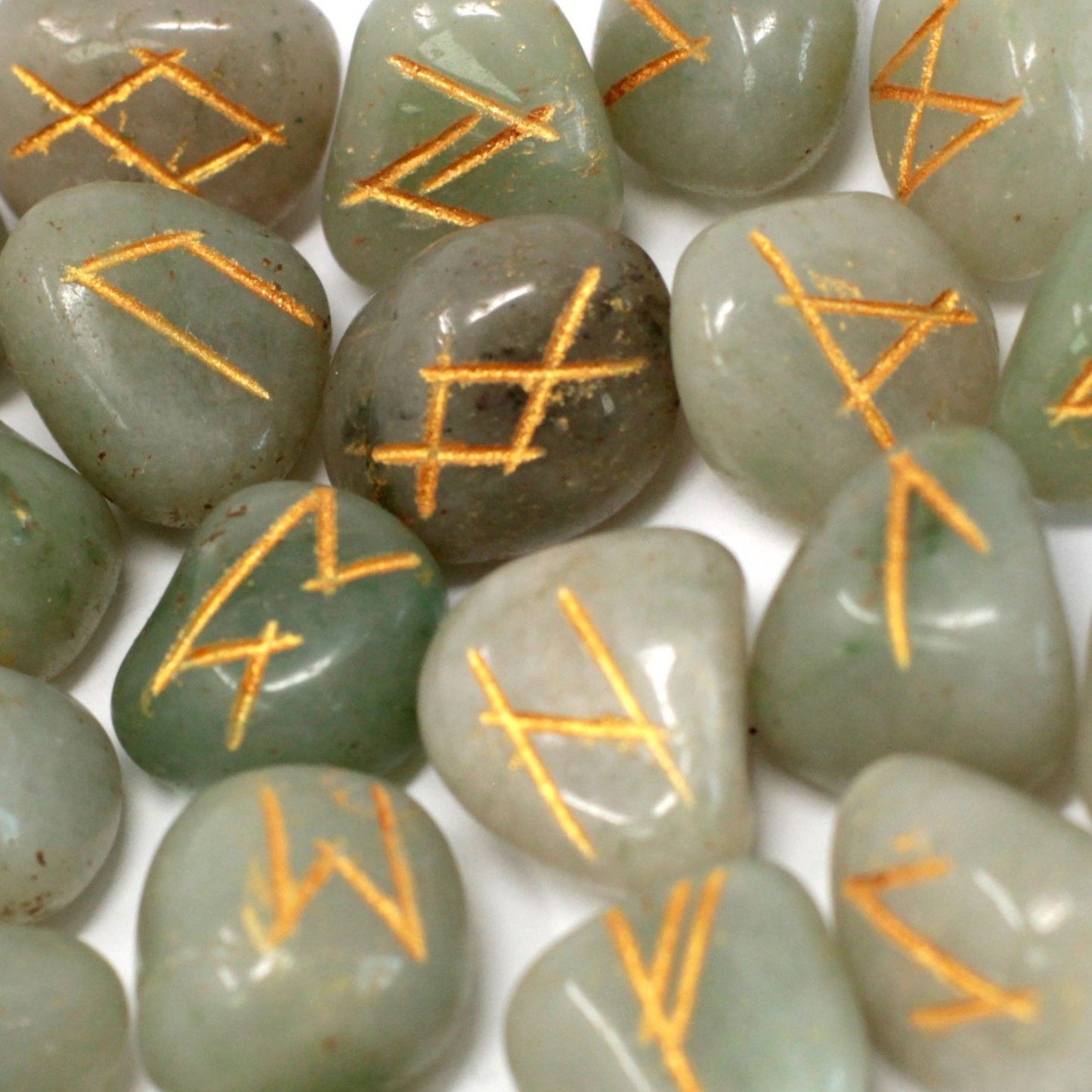 Coffret de runes indiennes en sachet - Aventurine verte