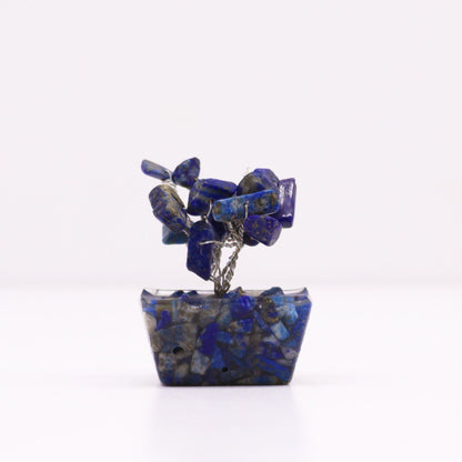 Mini arbre à pierres précieuses sur base en orgonite – Sodalite (15 pierres)