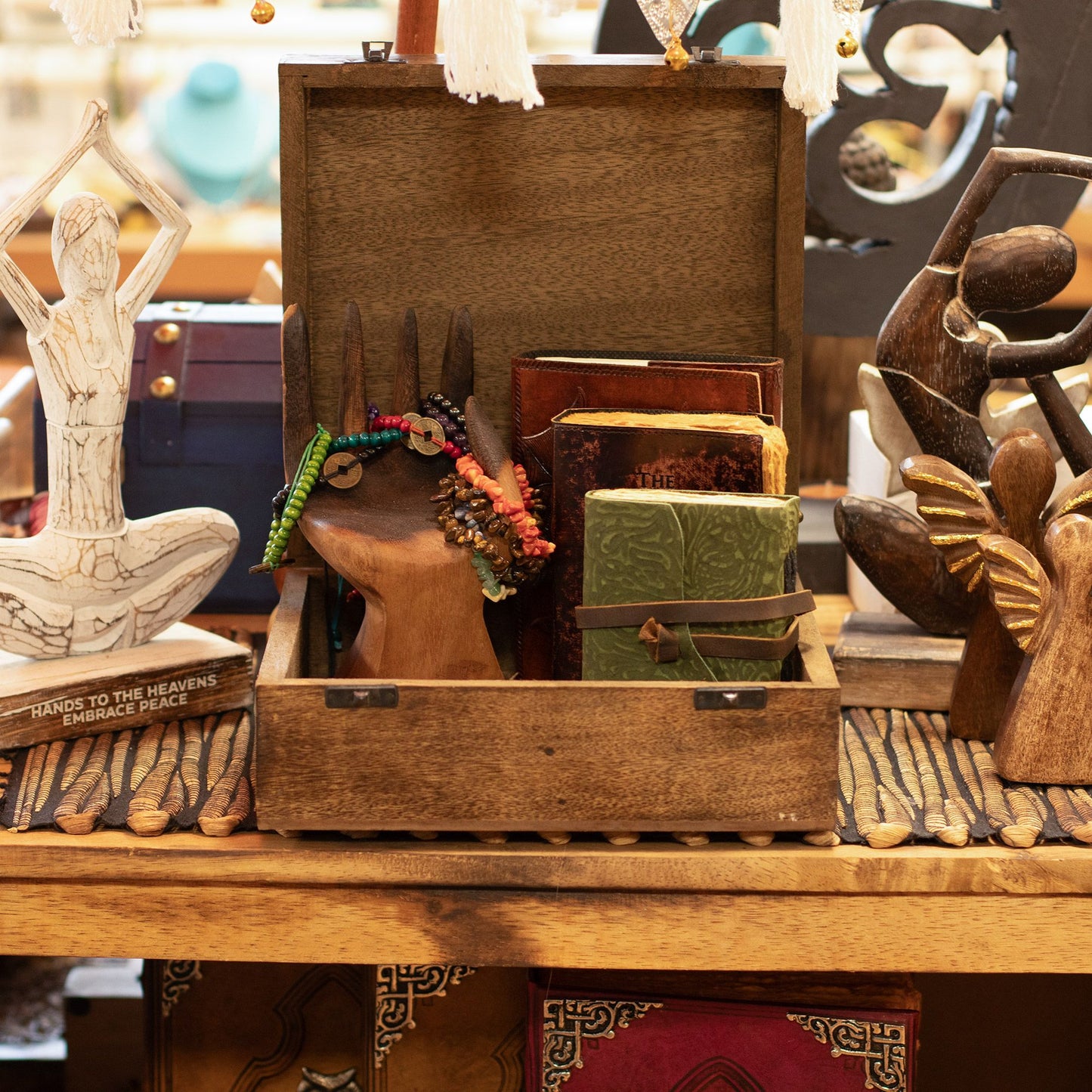 Caja de mangos extra grande - Diosa de las fases lunares