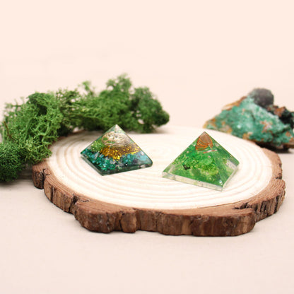 Pq. Orgonita Pirámide 25mm Gemchips y Cobre