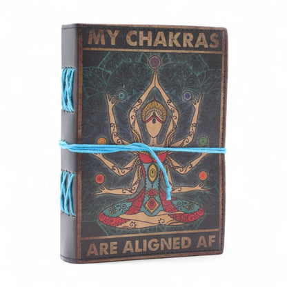 Cuaderno impreso en cuero – Mis chakras están alineados al máximo - 17.8×12.7 cm