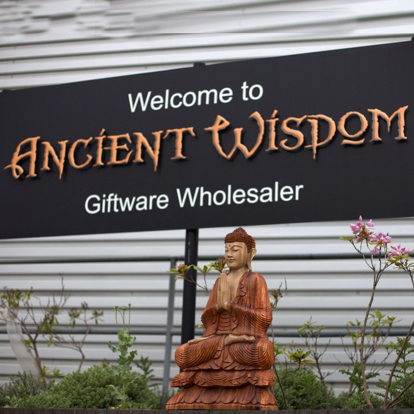 Estatua de Buda Tallada a Mano - 80cm Bienvenido