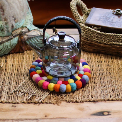 Mantel individual redondo de bolas de fieltro - 20 cm multicolor