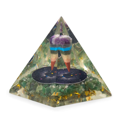 Med Orgonite Pyramids 7x6 cm - Pendulum - Green Aventurine Chips