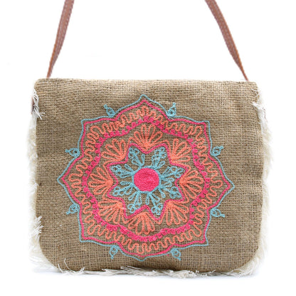 Bolso con flecos - Bordado Mandala