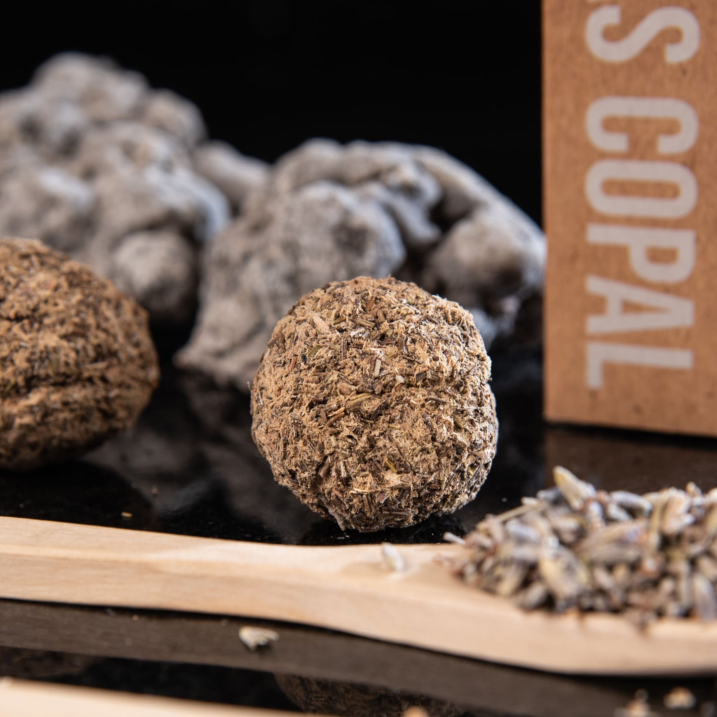 Box of 4 Incense Sticks with 7 Herbs and Copal