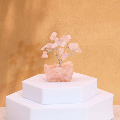 Mini arbre à pierres précieuses sur base en orgonite – Quartz rose (15 pierres)