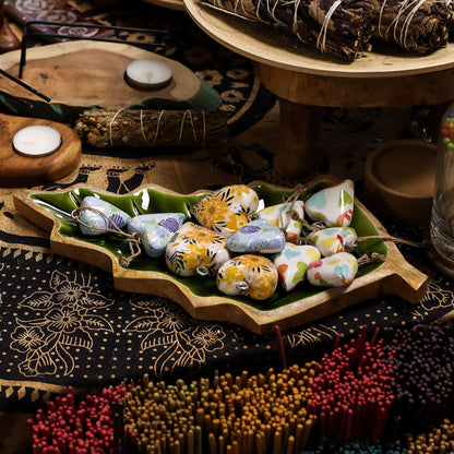 Lost in the Woods - Wooden bowl with glazed leaves - 33 x 17 cm