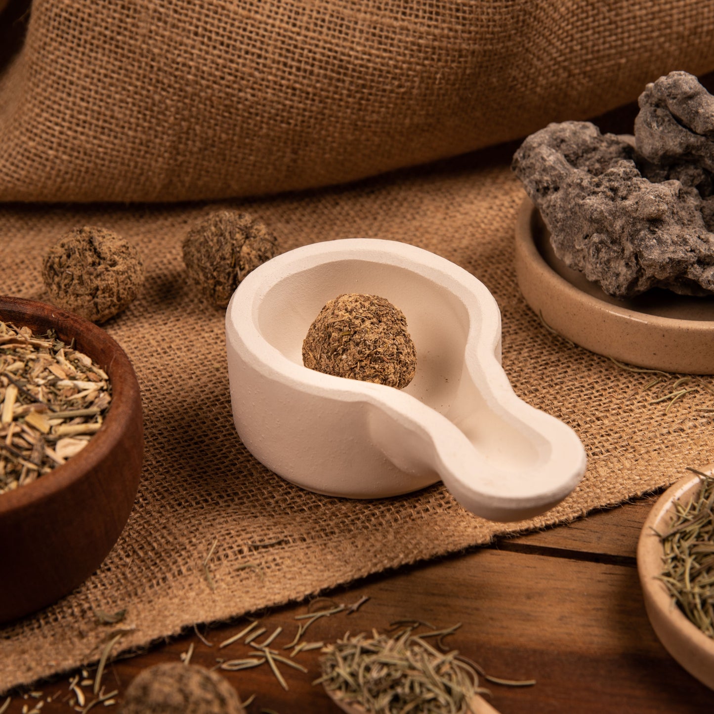 Box of 4 Incense Sticks with 7 Herbs and Copal