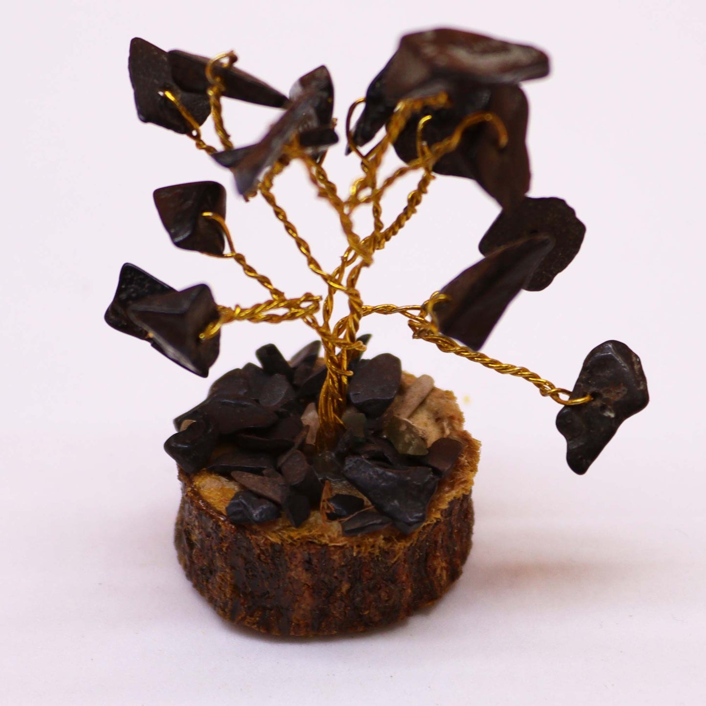 Mini arbre à pierres précieuses sur socle en bois – Agate noire (15 pierres)