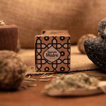 Box of 4 Incense Sticks with 7 Herbs and Copal