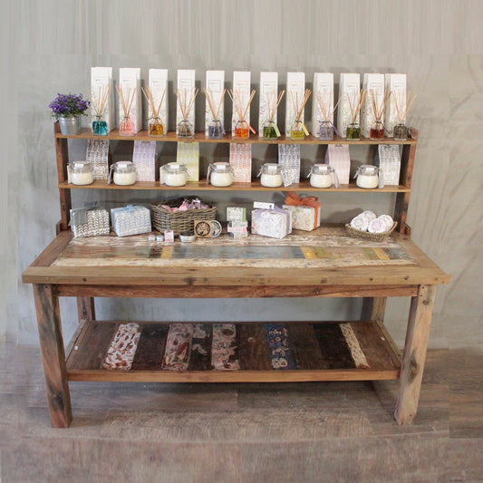 Table standard de 2,2 m avec étagère supérieure