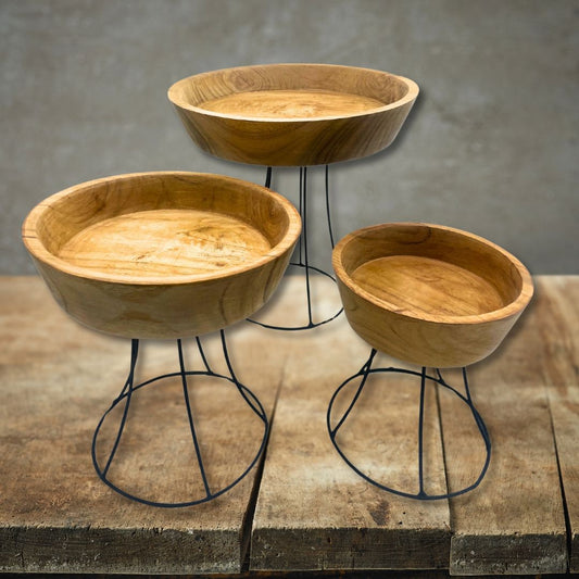 Bols en bois surélevés