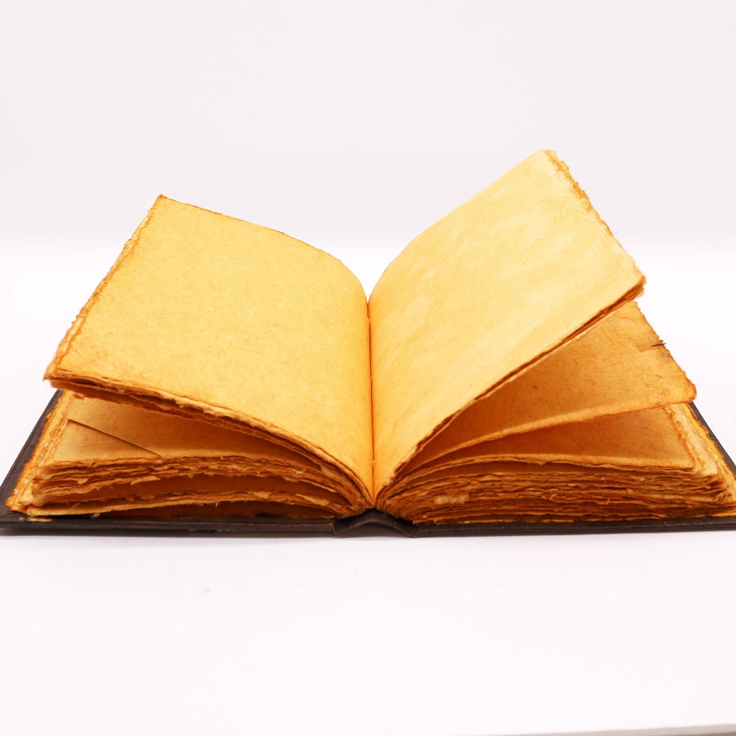 Brown Book - Zinc triple moon decoration with cover edges